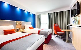 Holiday Inn Express Portsmouth Gunwharf Quays By Ihg